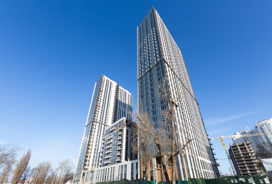 Жилой комплекс Метрополис, Объем 4500 м² г. Киев, ул. ул. Академика Заболотного,1 (1 и 3 дома)